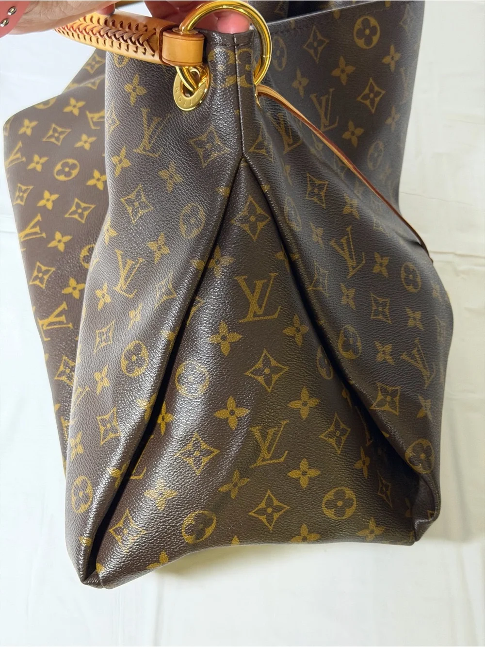 Louis Vuitton monogram Artsy with COA/dust bag